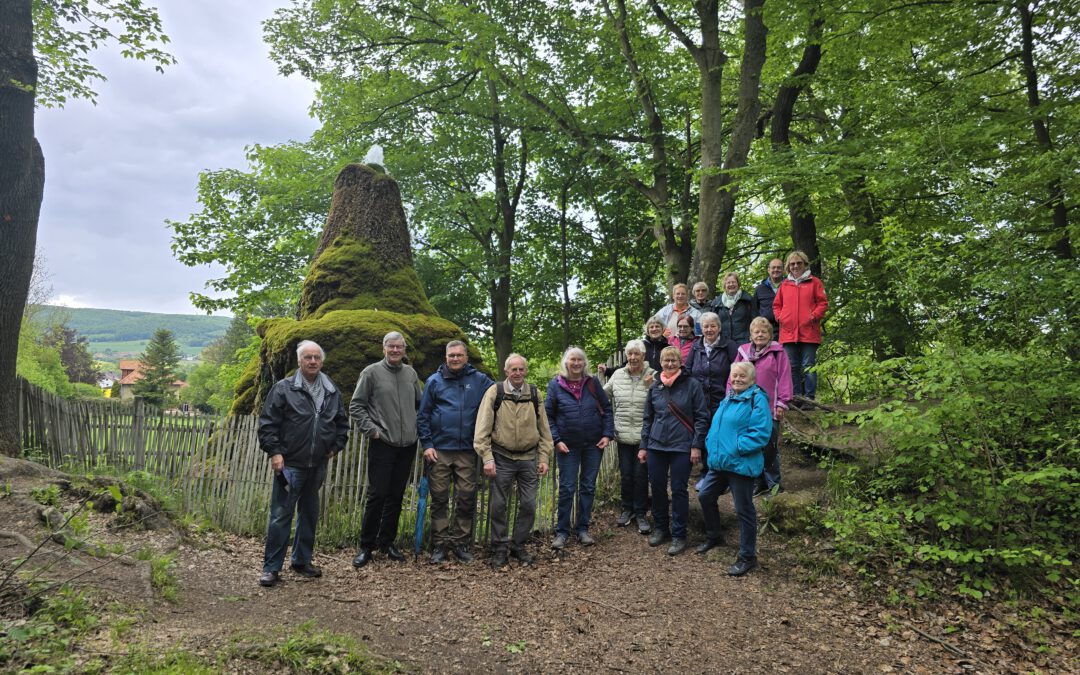 Wanderung rund um den Wasserbaum und gemütlicher Ausklang im Scheunenkaffee
