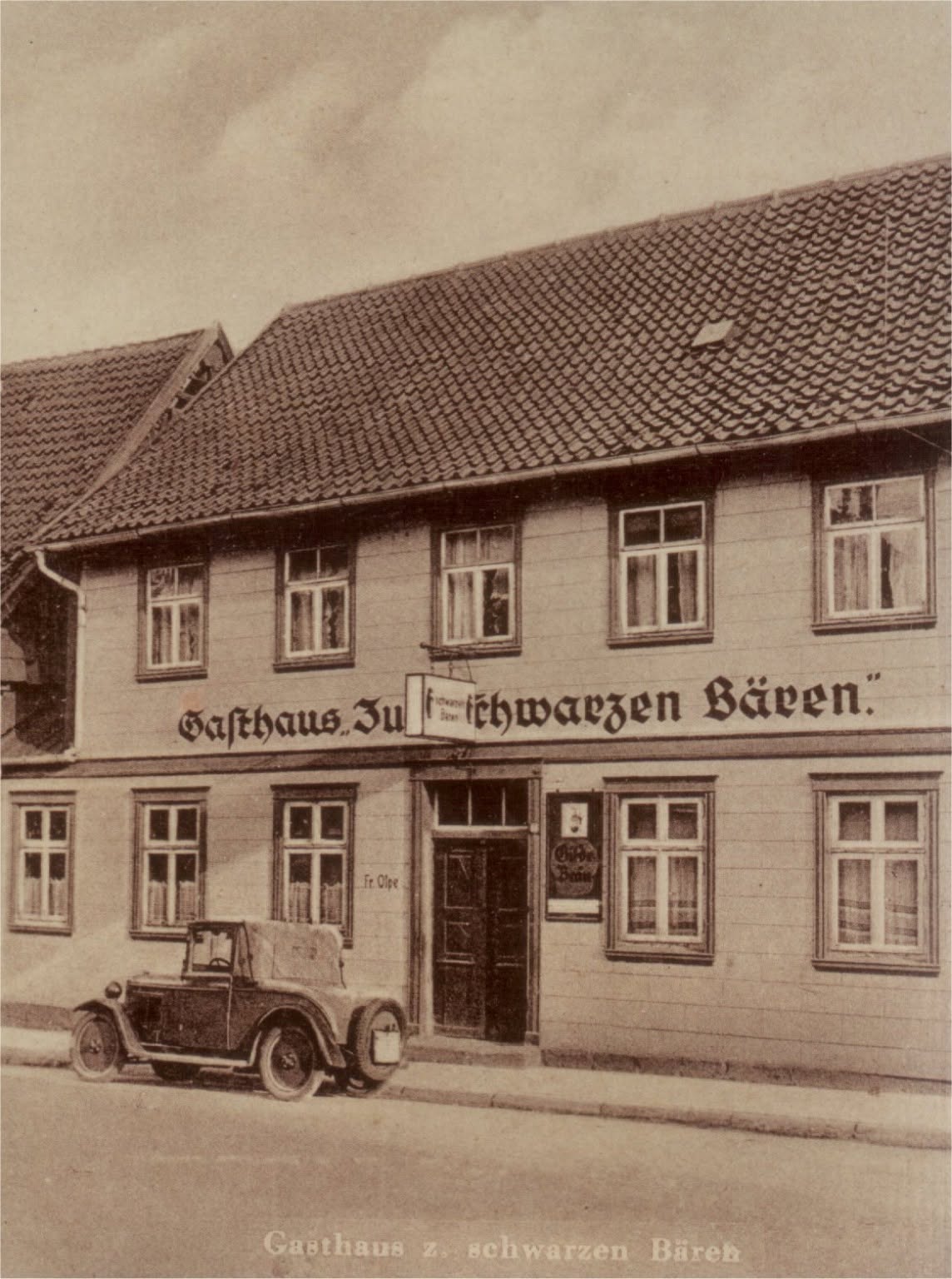 schwarze Bär